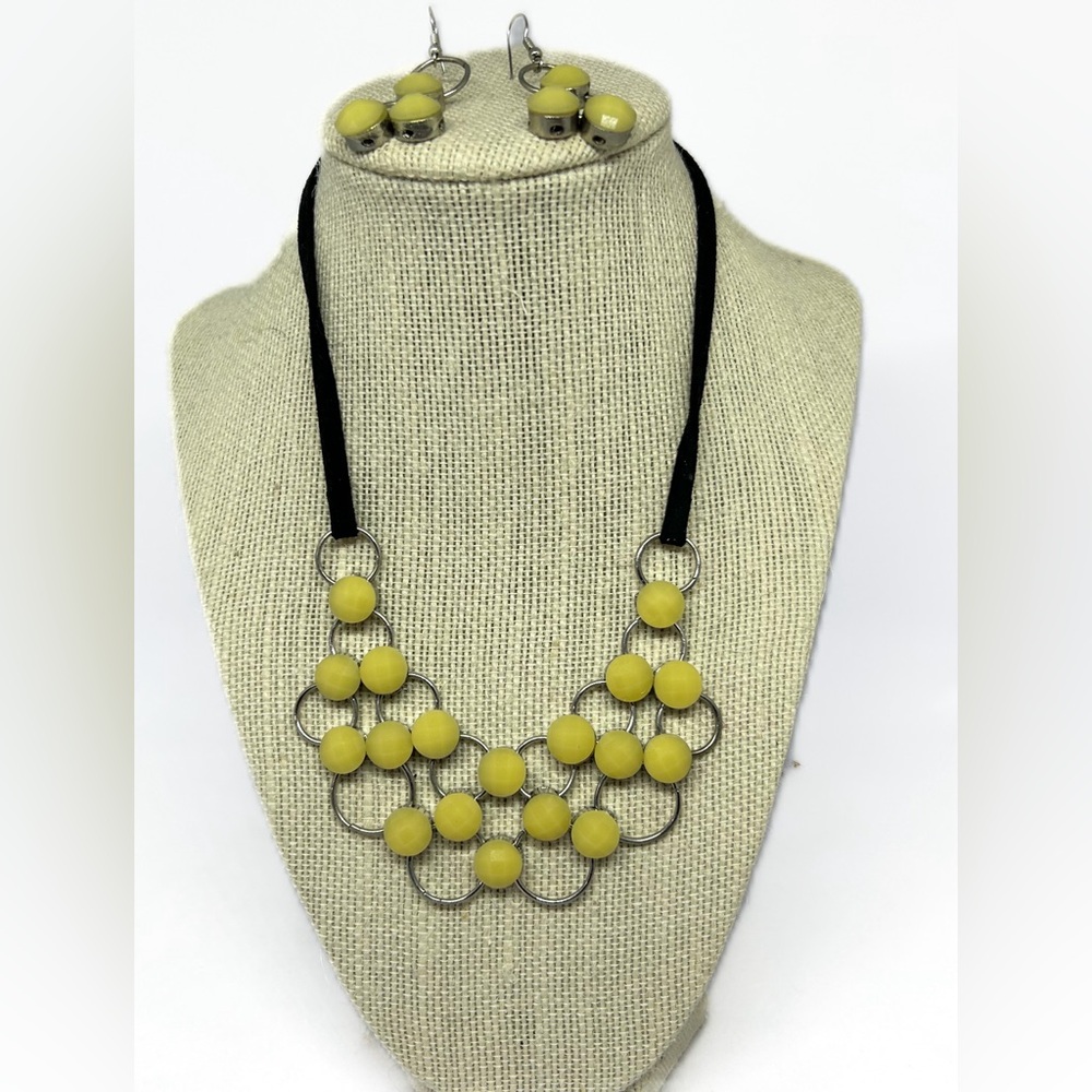 Vintage Statement Yellow Beaded Bib Necklace & Matching Earrings 2Pc‎ Set Flair